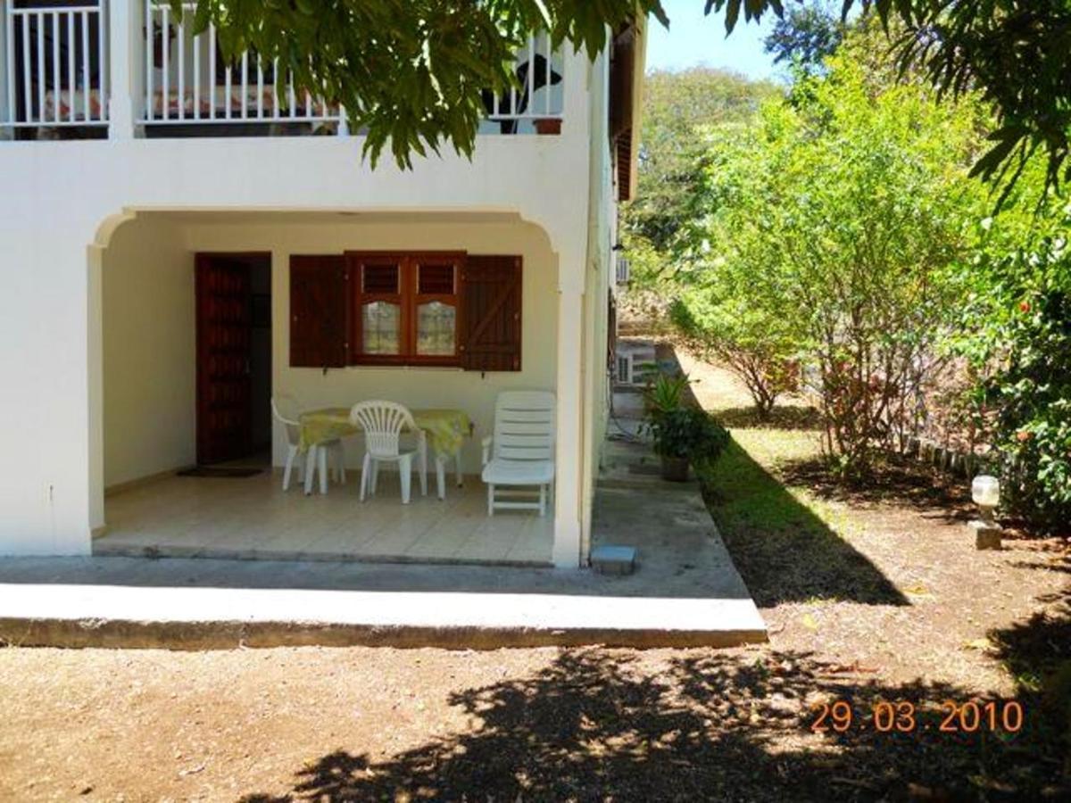 D'une Chambre Avec Jacuzzi Terrasse Et Wifi A Anne A 1 Km De La Plage * Sainte-Anne (Grande-Terre)