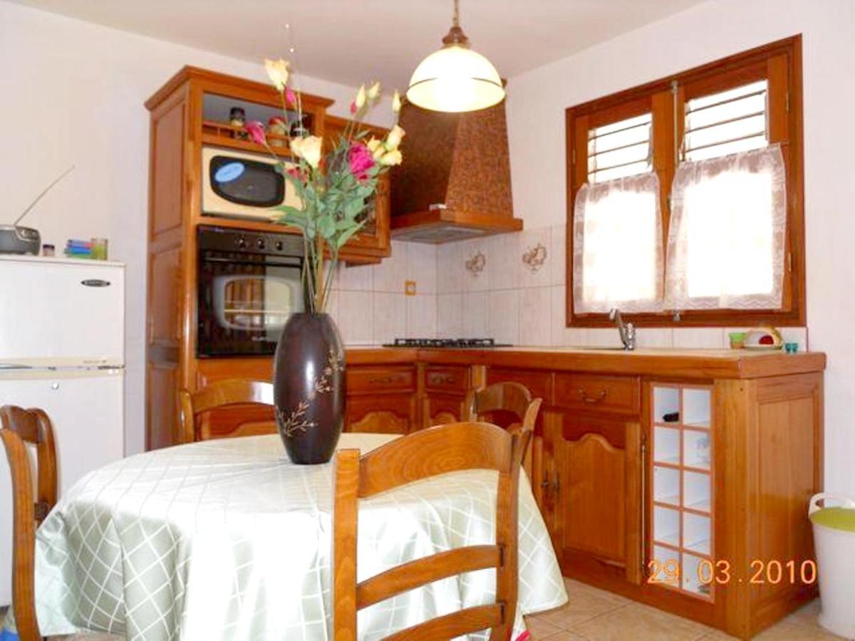 D'une Chambre Avec Jacuzzi Terrasse Et Wifi A Anne A 1 Km De La Plage Appartement *